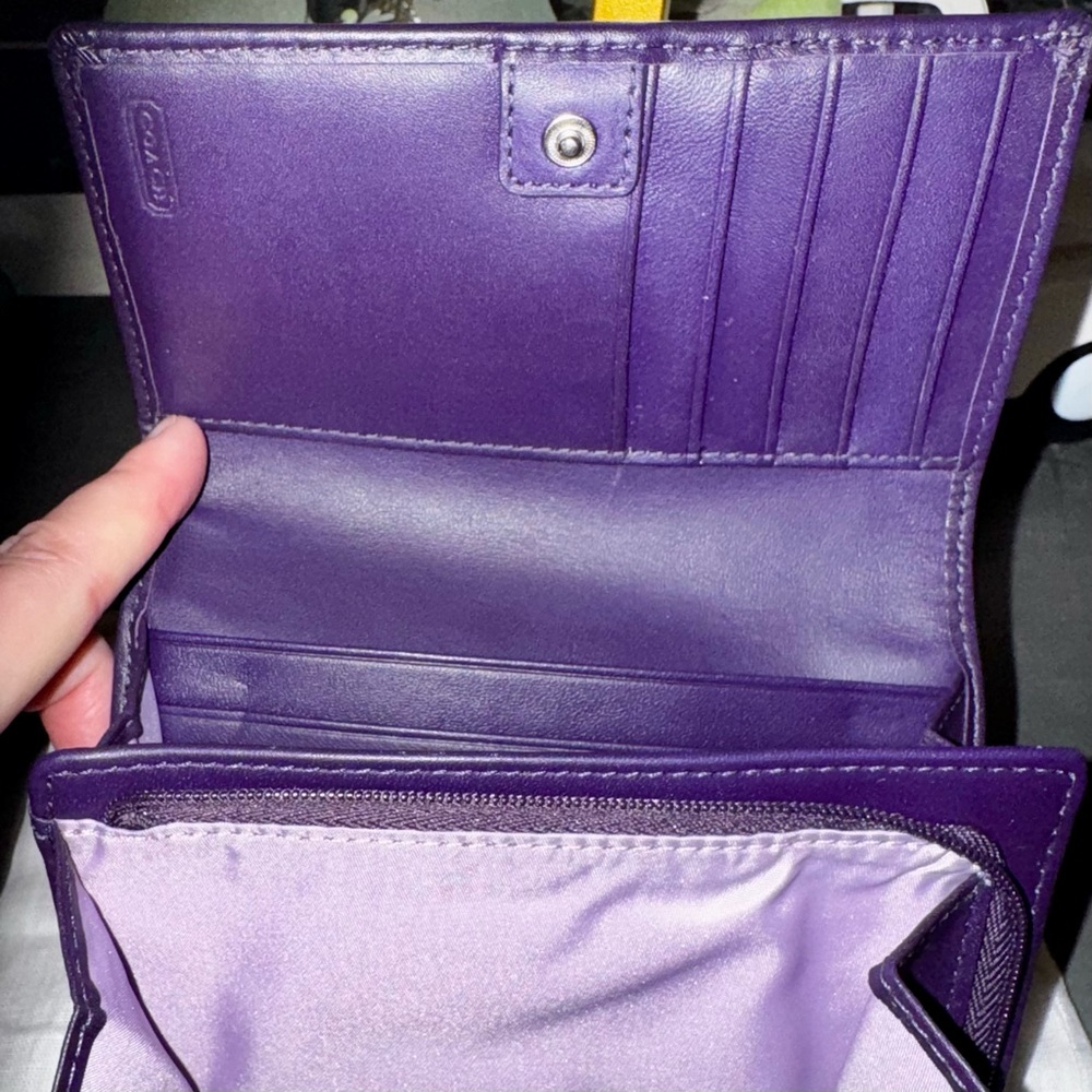 Coach Chelsea BiFold Wallet Signature purple & Gray & dustbag - NWOT - Picture 7 of 16